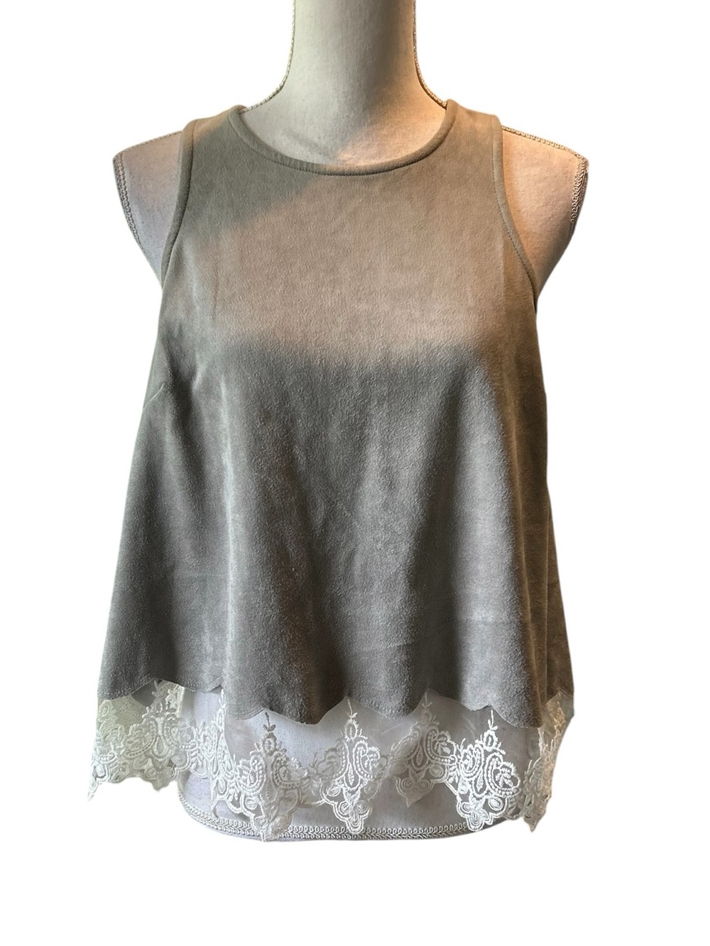 Paper Crane Gray Scalloped Lace-Hem Tank